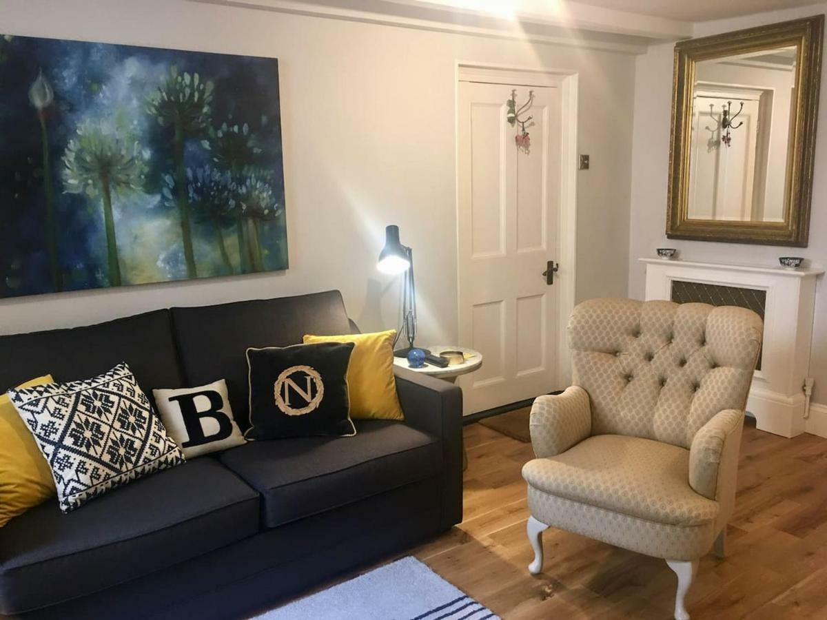 Beautiful 1Br Apartment In Historic St Aubin House エクステリア 写真