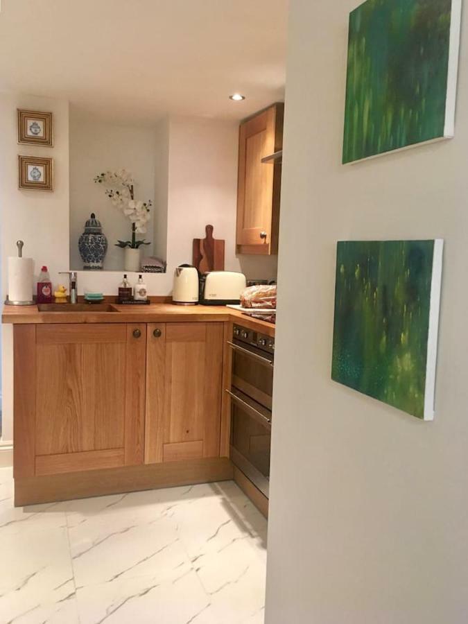 Beautiful 1Br Apartment In Historic St Aubin House エクステリア 写真