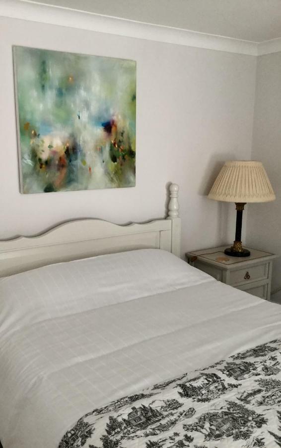 Beautiful 1Br Apartment In Historic St Aubin House エクステリア 写真