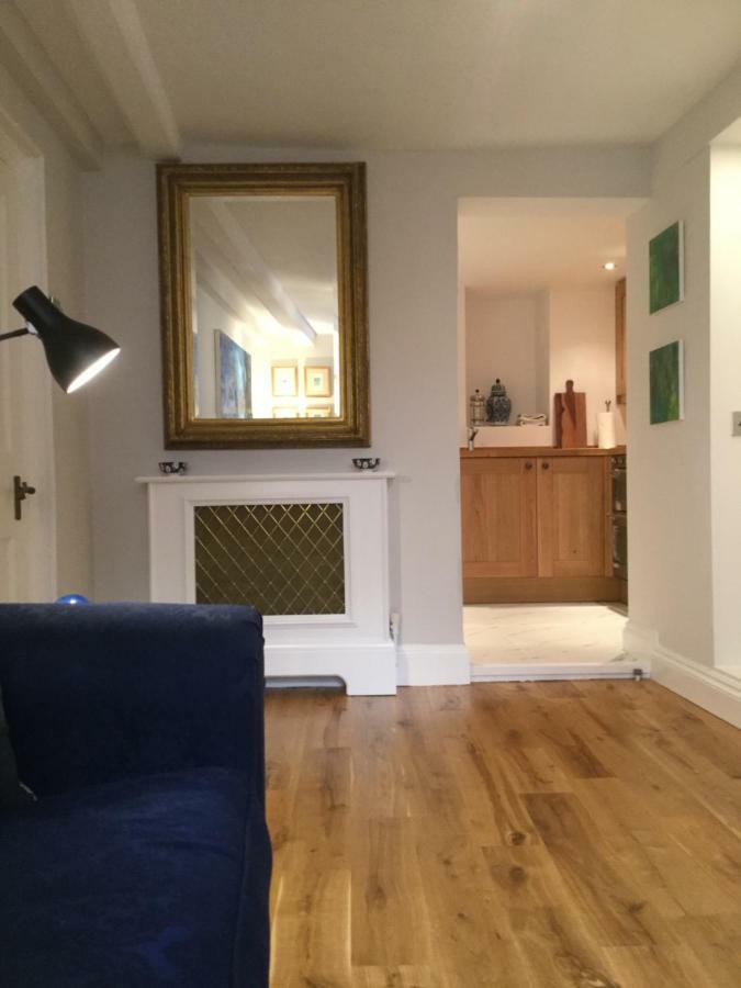 Beautiful 1Br Apartment In Historic St Aubin House エクステリア 写真