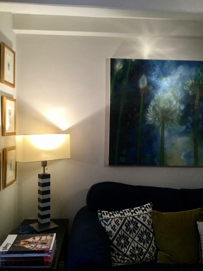 Beautiful 1Br Apartment In Historic St Aubin House エクステリア 写真