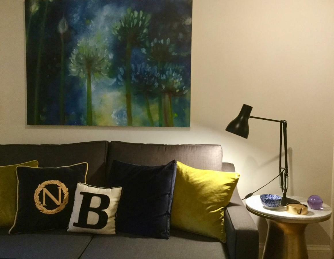 Beautiful 1Br Apartment In Historic St Aubin House エクステリア 写真
