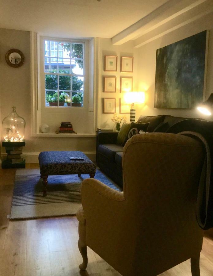 Beautiful 1Br Apartment In Historic St Aubin House エクステリア 写真